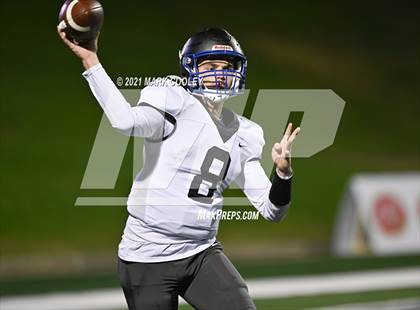 Thumbnail 1 in Groesbeck vs. Whitney (UIL 3A D1 Bi-District) photogallery.