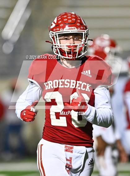 Thumbnail 2 in Groesbeck vs. Whitney (UIL 3A D1 Bi-District) photogallery.
