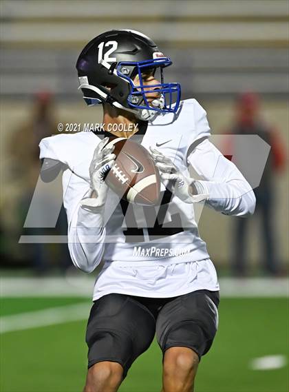 Thumbnail 1 in Groesbeck vs. Whitney (UIL 3A D1 Bi-District) photogallery.