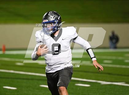 Thumbnail 1 in Groesbeck vs. Whitney (UIL 3A D1 Bi-District) photogallery.