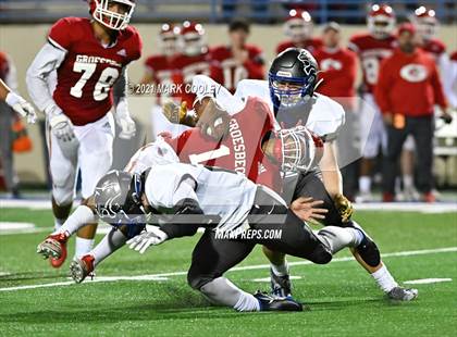 Thumbnail 2 in Groesbeck vs. Whitney (UIL 3A D1 Bi-District) photogallery.
