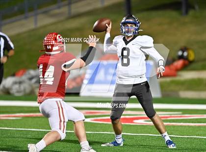Thumbnail 2 in Groesbeck vs. Whitney (UIL 3A D1 Bi-District) photogallery.