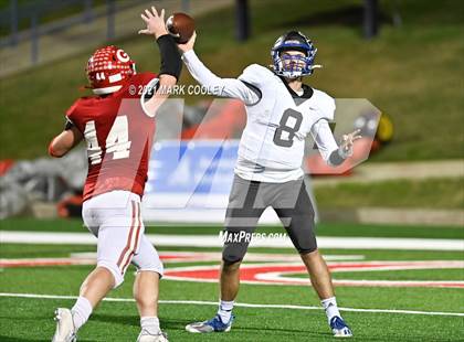 Thumbnail 3 in Groesbeck vs. Whitney (UIL 3A D1 Bi-District) photogallery.
