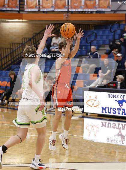 Thumbnail 3 in Ridgeline @ Mountain Crest (Sophomore) photogallery.
