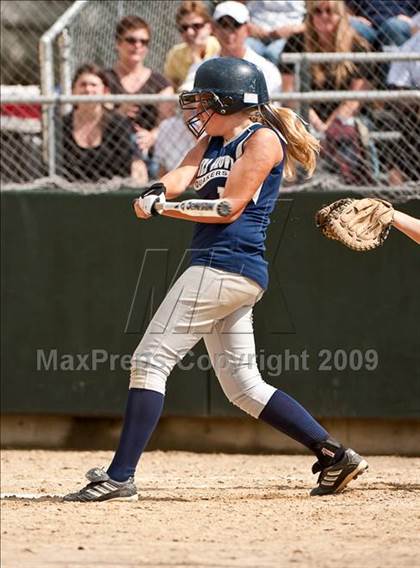 Thumbnail 3 in Barrington vs Moses Brown (RIIL D2 Final - Game 1) photogallery.