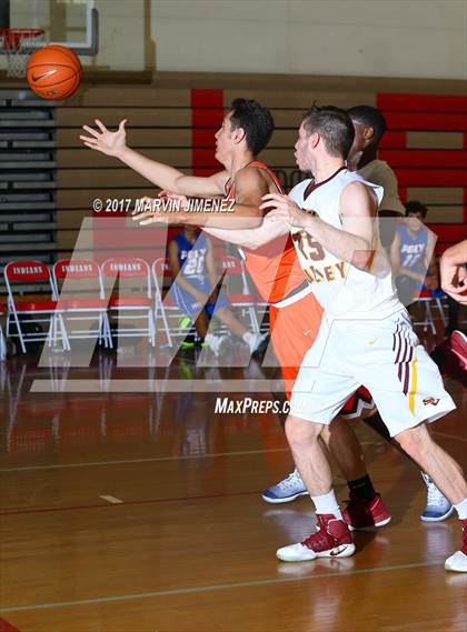 Thumbnail 2 in San fernando Valley East vs West (AllStar Game) photogallery.