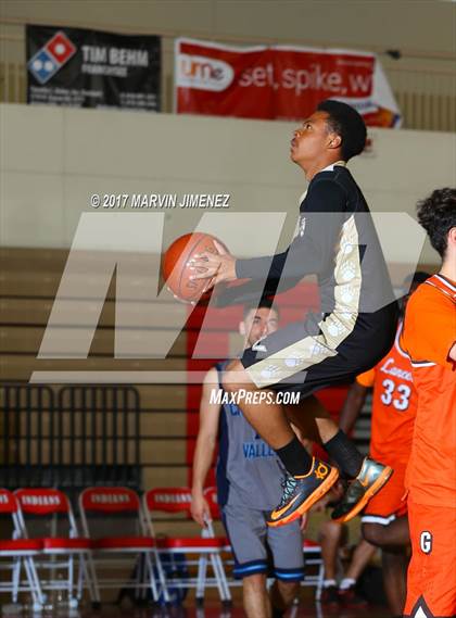 Thumbnail 3 in San fernando Valley East vs West (AllStar Game) photogallery.