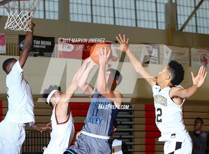 Thumbnail 2 in San fernando Valley East vs West (AllStar Game) photogallery.