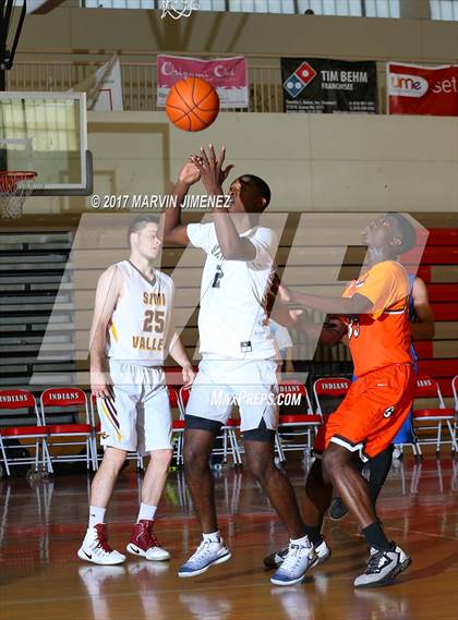 Thumbnail 2 in San fernando Valley East vs West (AllStar Game) photogallery.