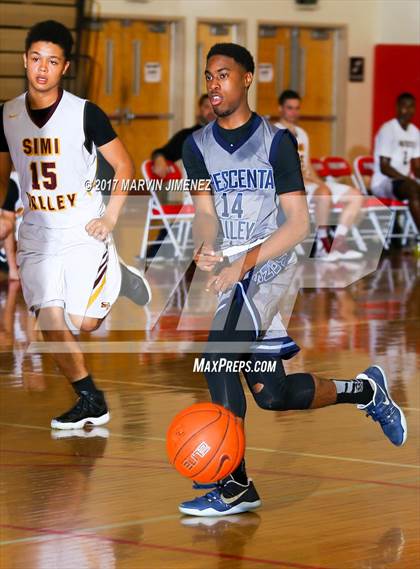 Thumbnail 1 in San fernando Valley East vs West (AllStar Game) photogallery.