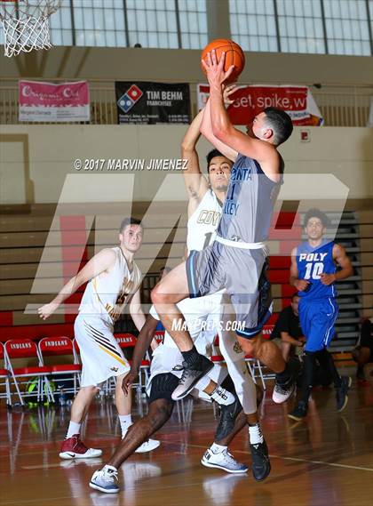 Thumbnail 1 in San fernando Valley East vs West (AllStar Game) photogallery.