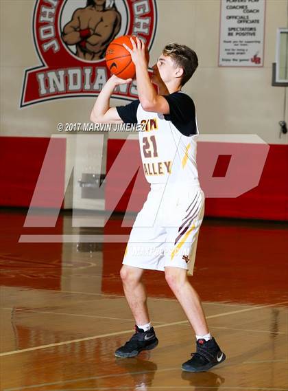 Thumbnail 2 in San fernando Valley East vs West (AllStar Game) photogallery.