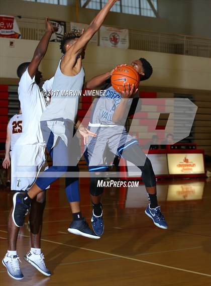 Thumbnail 3 in San fernando Valley East vs West (AllStar Game) photogallery.