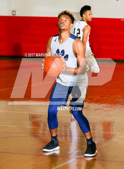 Thumbnail 2 in San fernando Valley East vs West (AllStar Game) photogallery.