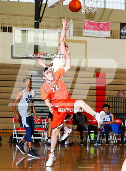 Thumbnail 3 in San fernando Valley East vs West (AllStar Game) photogallery.