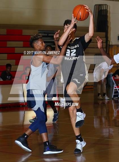 Thumbnail 2 in San fernando Valley East vs West (AllStar Game) photogallery.