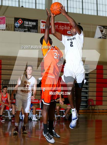 Thumbnail 3 in San fernando Valley East vs West (AllStar Game) photogallery.