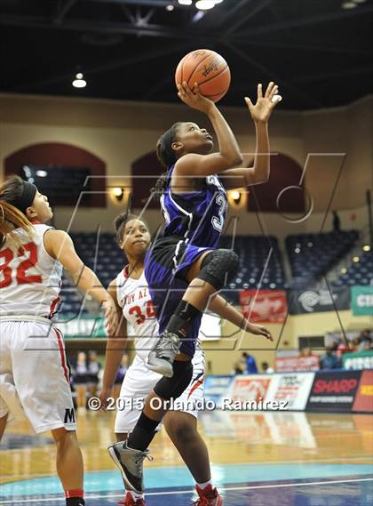 Thumbnail 2 in Montgomery Vs Carlsbad (CIF SDS D2 Final) photogallery.