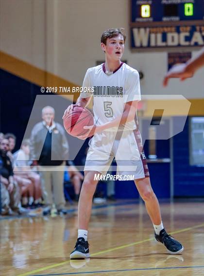 Thumbnail 2 in Dixon vs. Heide Trask photogallery.