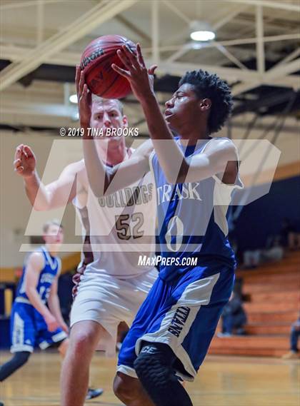 Thumbnail 3 in Dixon vs. Heide Trask photogallery.