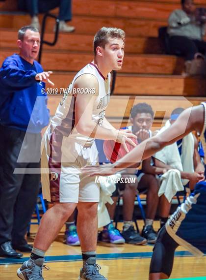 Thumbnail 1 in Dixon vs. Heide Trask photogallery.