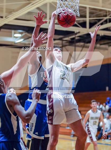 Thumbnail 1 in Dixon vs. Heide Trask photogallery.