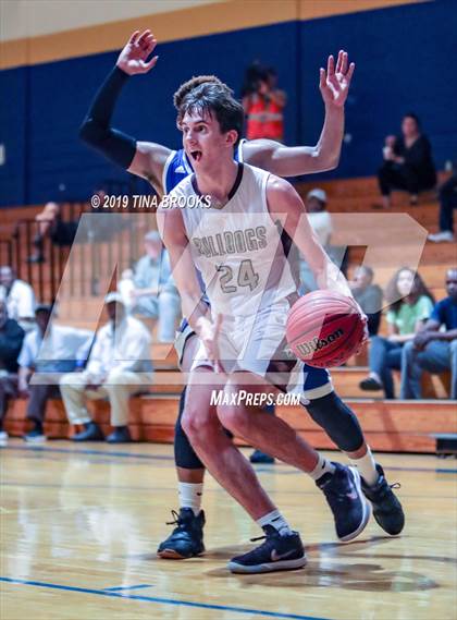 Thumbnail 1 in Dixon vs. Heide Trask photogallery.