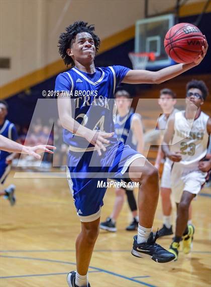 Thumbnail 3 in Dixon vs. Heide Trask photogallery.