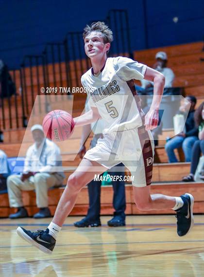 Thumbnail 1 in Dixon vs. Heide Trask photogallery.