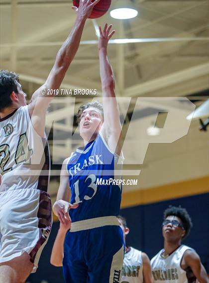 Thumbnail 2 in Dixon vs. Heide Trask photogallery.