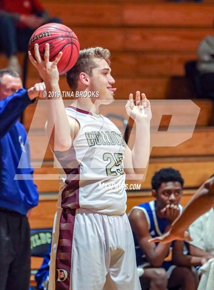 Thumbnail 3 in Dixon vs. Heide Trask photogallery.