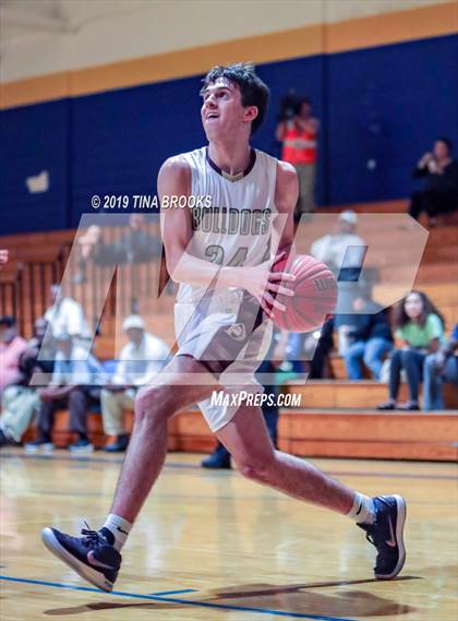 Thumbnail 2 in Dixon vs. Heide Trask photogallery.