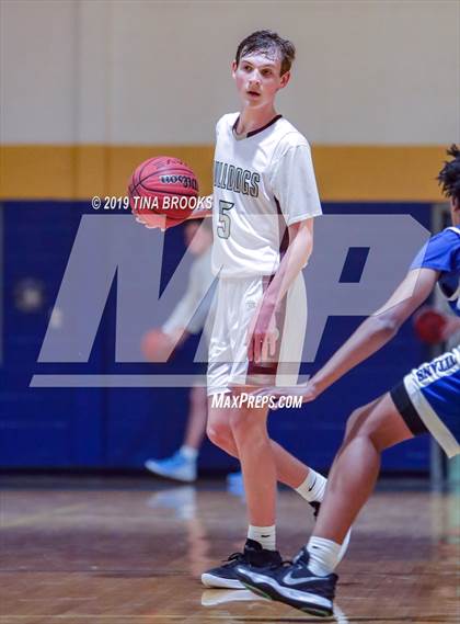 Thumbnail 2 in Dixon vs. Heide Trask photogallery.