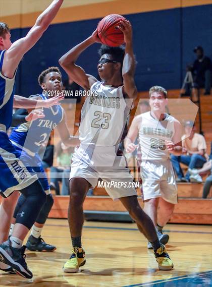 Thumbnail 3 in Dixon vs. Heide Trask photogallery.