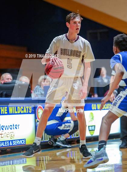 Thumbnail 1 in Dixon vs. Heide Trask photogallery.