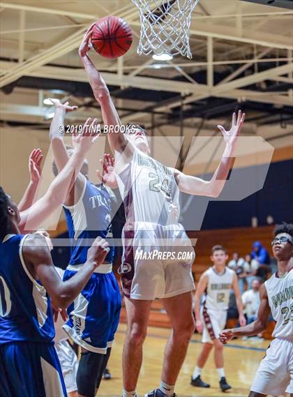 Thumbnail 3 in Dixon vs. Heide Trask photogallery.