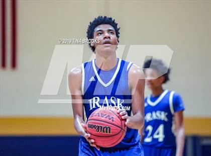 Thumbnail 3 in Dixon vs. Heide Trask photogallery.