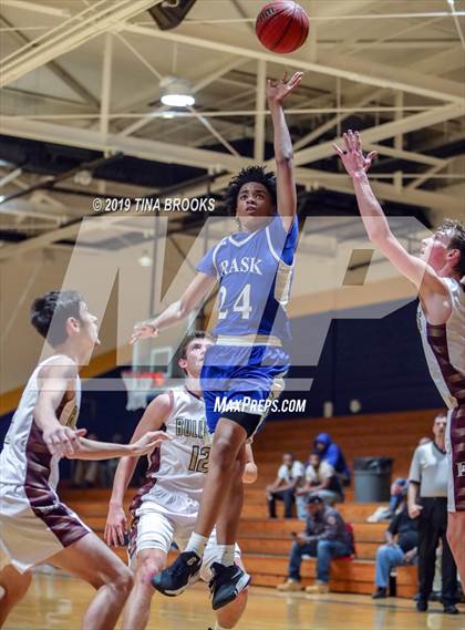 Thumbnail 1 in Dixon vs. Heide Trask photogallery.