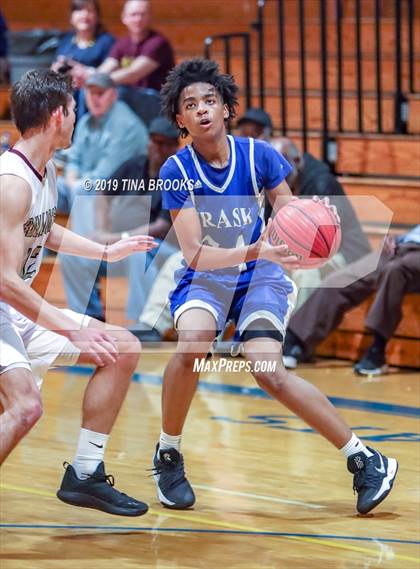 Thumbnail 2 in Dixon vs. Heide Trask photogallery.