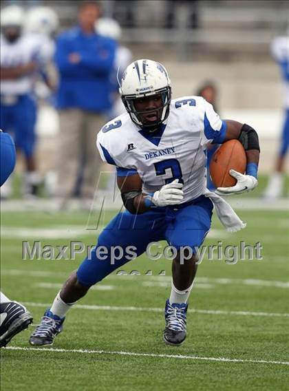Thumbnail 2 in Dekaney vs. Mansfield Timberview (5A Div 2 Semifinal) photogallery.
