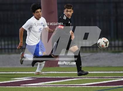 Thumbnail 3 in Hillcrest vs Seagoville (UIL 5A Bi District Playoff) photogallery.