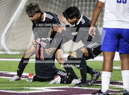 Thumbnail 3 in Hillcrest vs Seagoville (UIL 5A Bi District Playoff) photogallery.