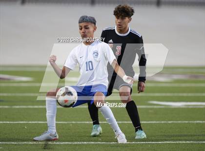 Thumbnail 3 in Hillcrest vs Seagoville (UIL 5A Bi District Playoff) photogallery.
