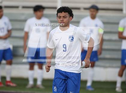 Thumbnail 3 in Hillcrest vs Seagoville (UIL 5A Bi District Playoff) photogallery.