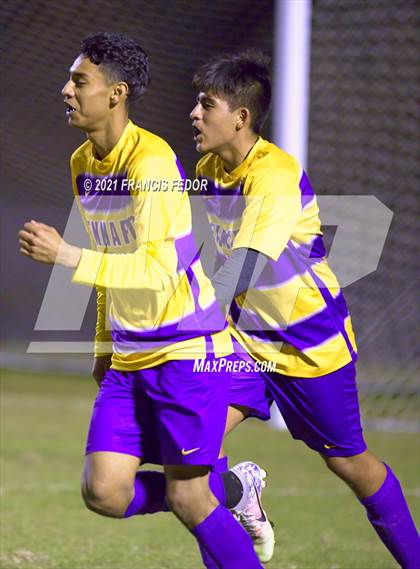 Thumbnail 3 in East Bay @ Lennard photogallery.