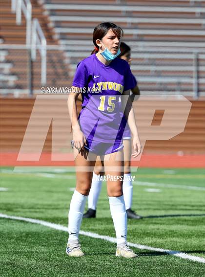 Thumbnail 2 in Paramount vs. Lynwood photogallery.