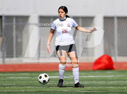 Thumbnail 2 in Paramount vs. Lynwood photogallery.