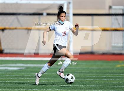 Thumbnail 3 in Paramount vs. Lynwood photogallery.