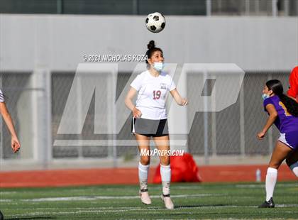 Thumbnail 3 in Paramount vs. Lynwood photogallery.