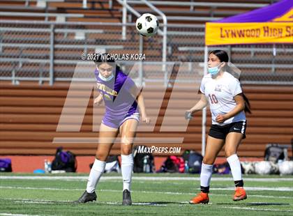 Thumbnail 1 in Paramount vs. Lynwood photogallery.